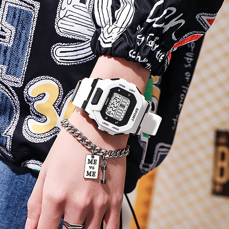 YIKAZE Men's Sports Watch Wate - Outdoor Adventure Watches 评论和价格